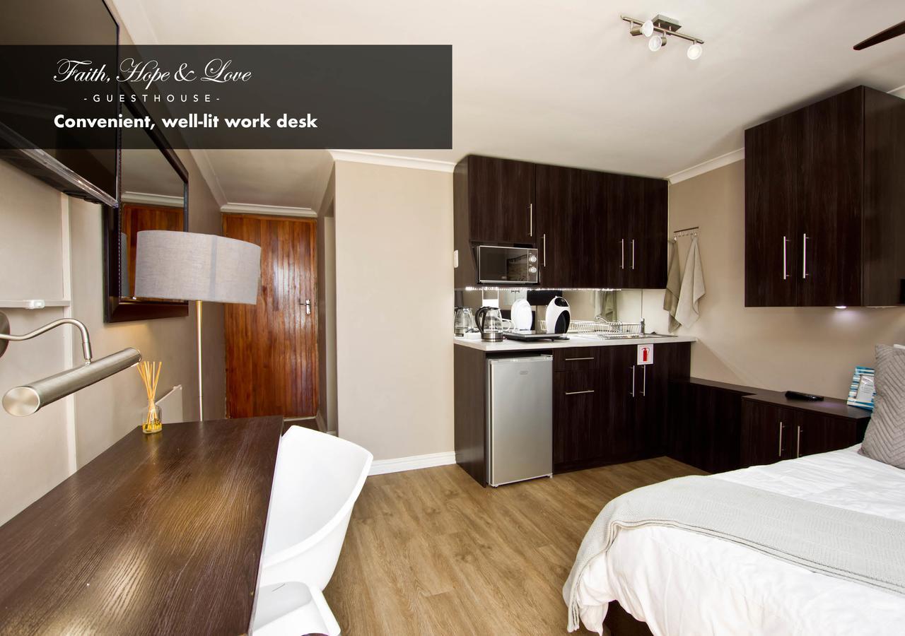 Faith, Hope & Love Self Catering Port Elizabeth Zewnętrze zdjęcie