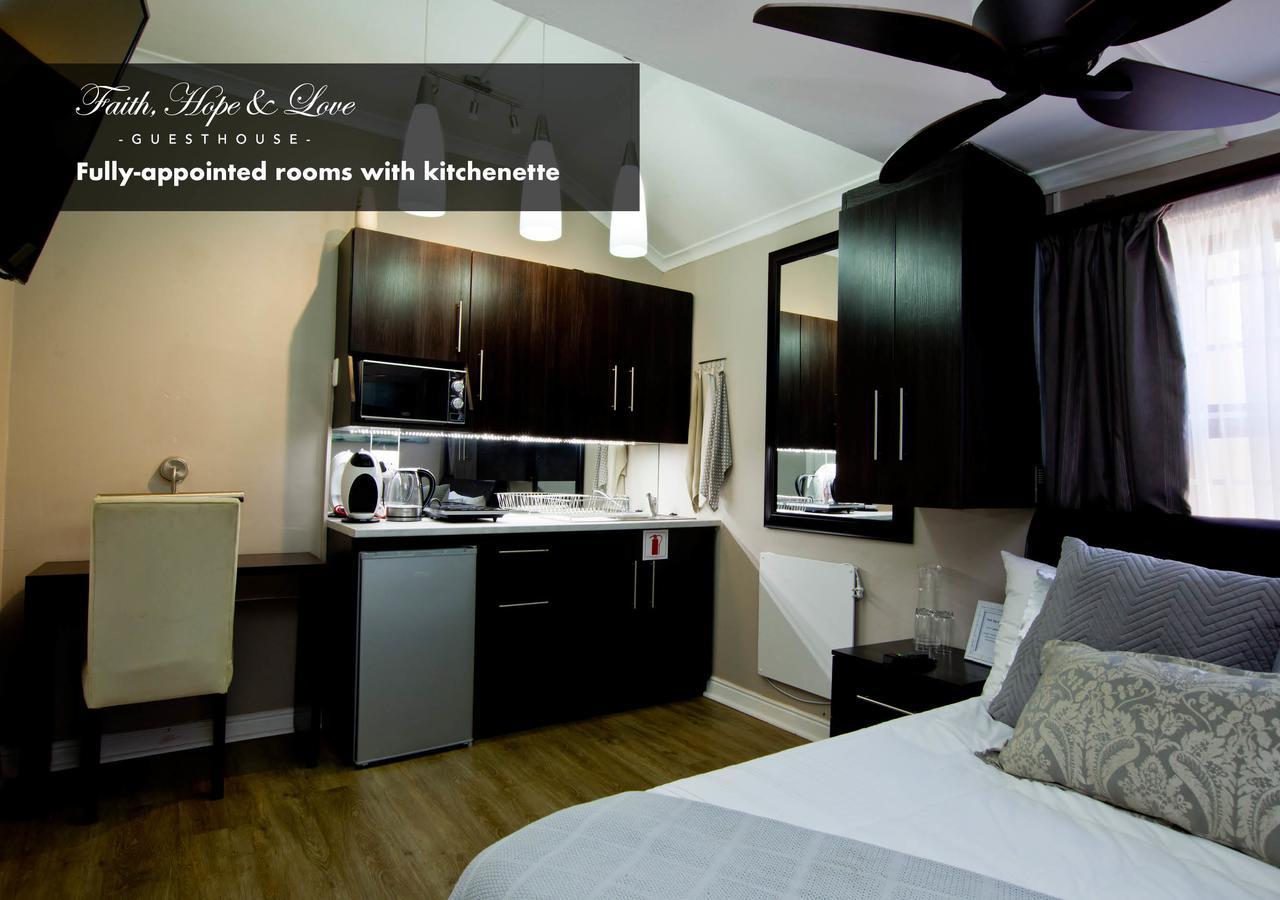 Faith, Hope & Love Self Catering Port Elizabeth Zewnętrze zdjęcie